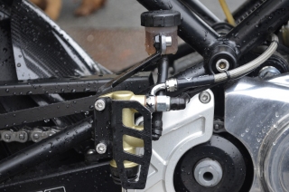 Norton Commando 961 Cafe Racer - Cache liquide frein